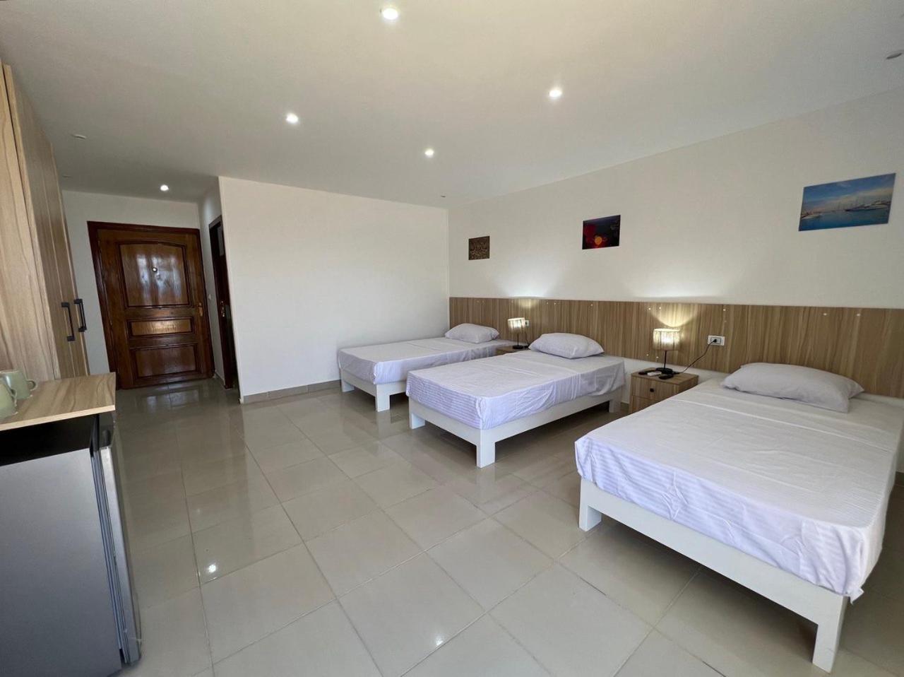 Lilly Lounge And Pool Accommodation For Adults Only Hurghada Exterior photo
