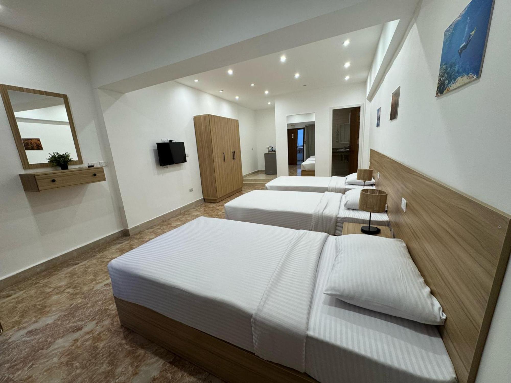 Lilly Lounge And Pool Accommodation For Adults Only Hurghada Exterior photo